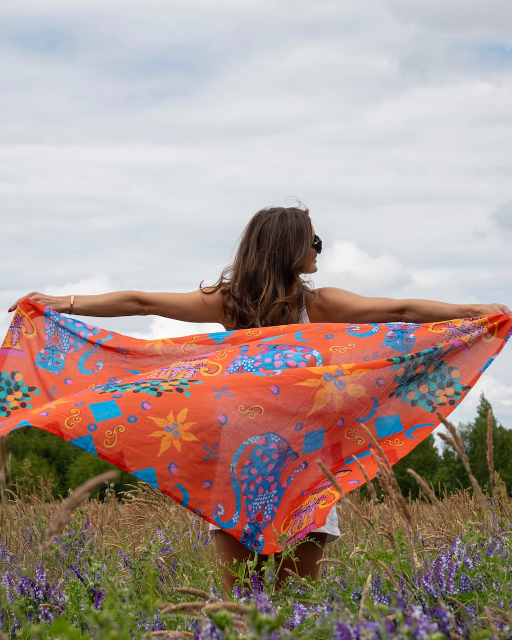 Beach Sarong in Cotton Voile "Red Cats"