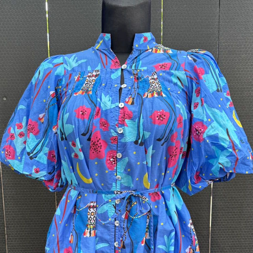 Puff Sleeve Top in Cotton "Blue Camels"
