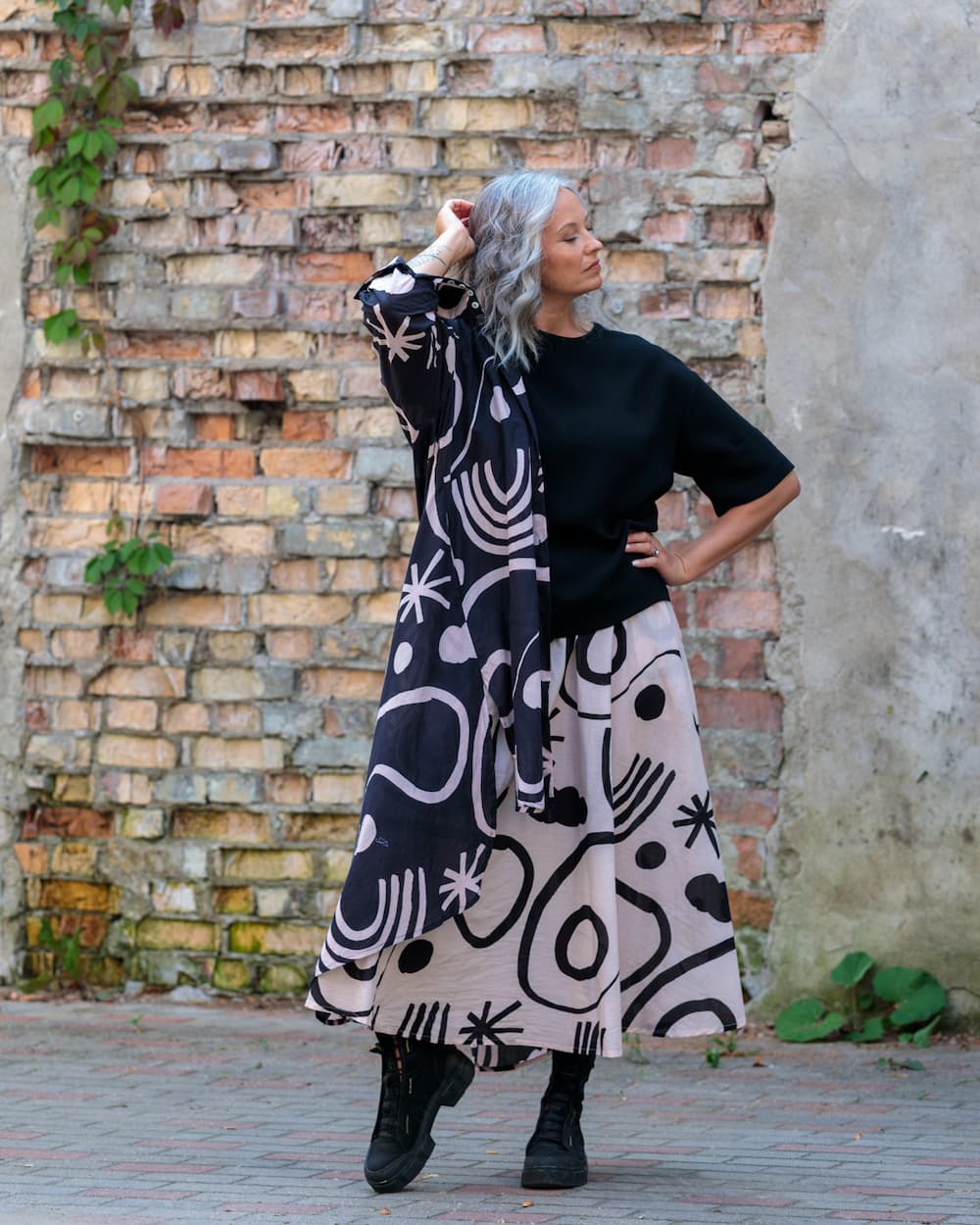 Skirt in Cotton "White with Abstract Stripes"