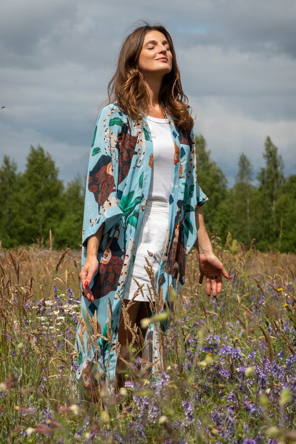 Kimono in Silk "Pale Blue Bedouin Moon" with belt