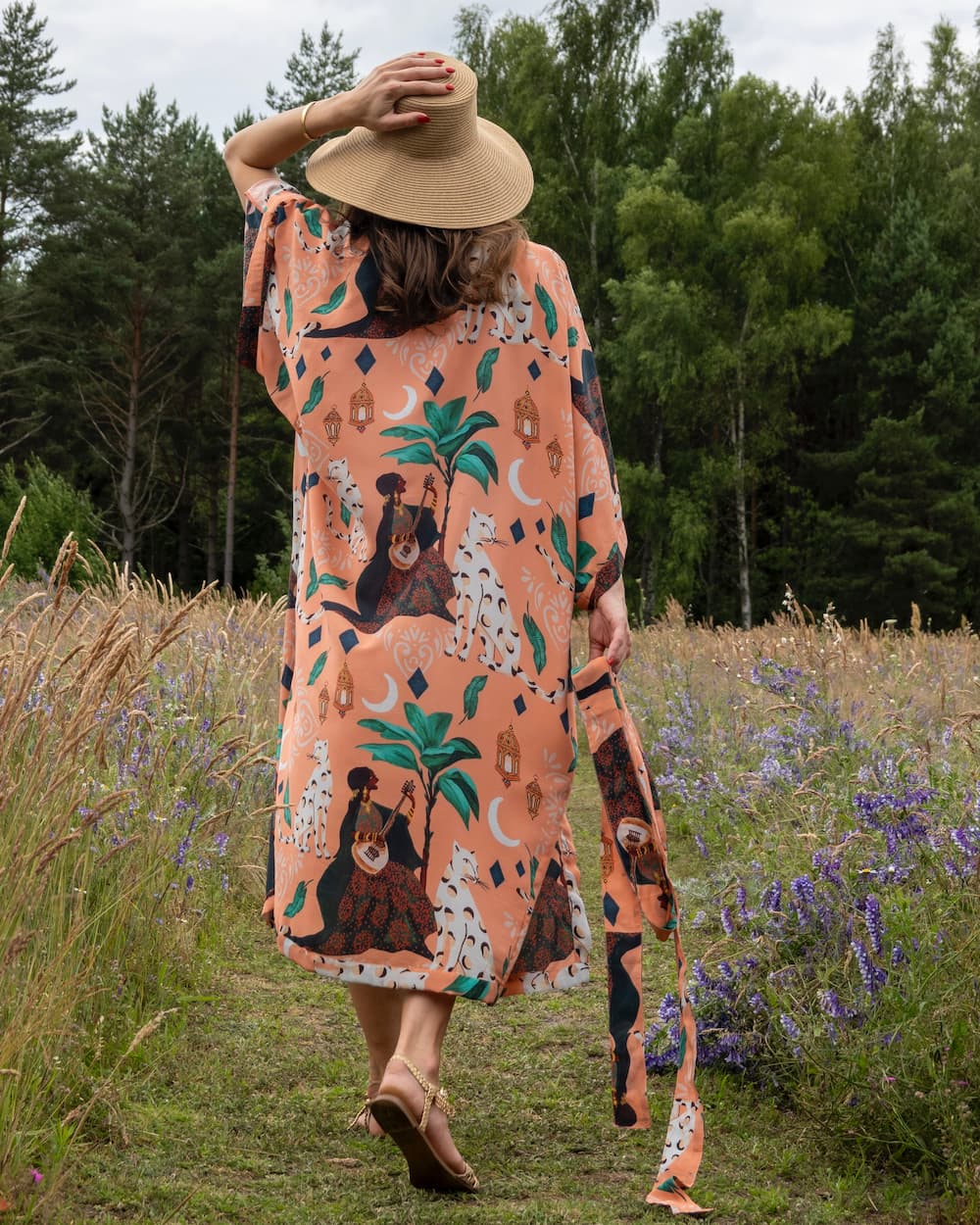 Kimono in Silk "Peach Bedouin Moon" with belt