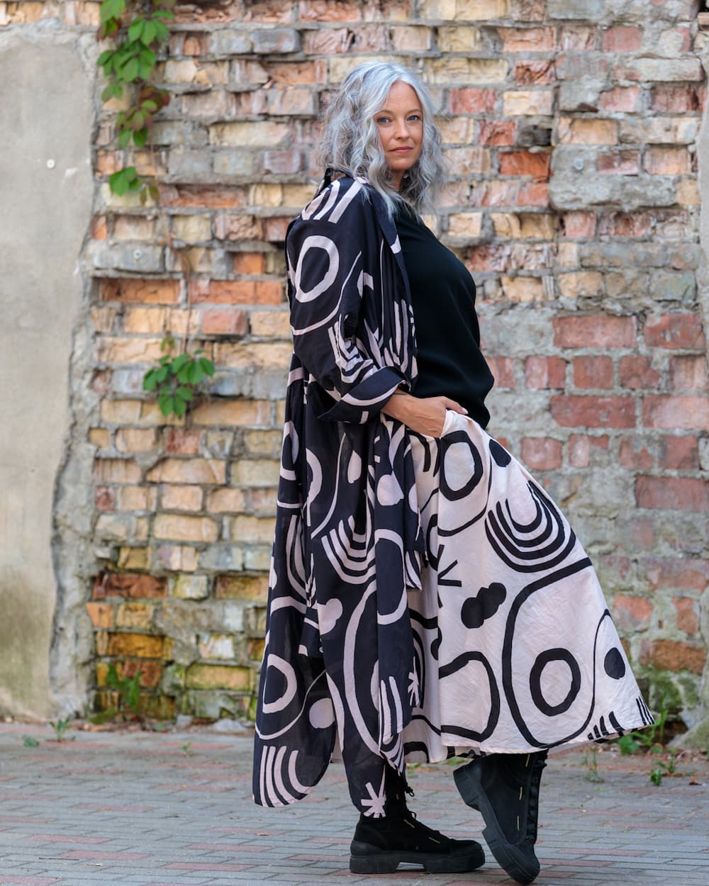 Shirtdress in Cotton "Black with Abstract Stripes"