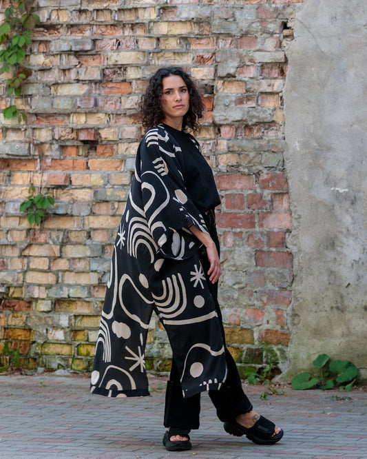 Kimono in Silk "Black with Abstract Stripes"