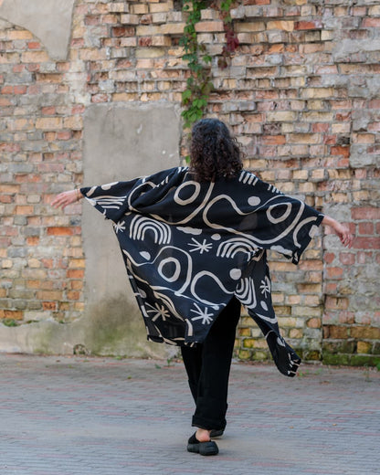 Kimono in Silk "Black with Abstract Stripes"