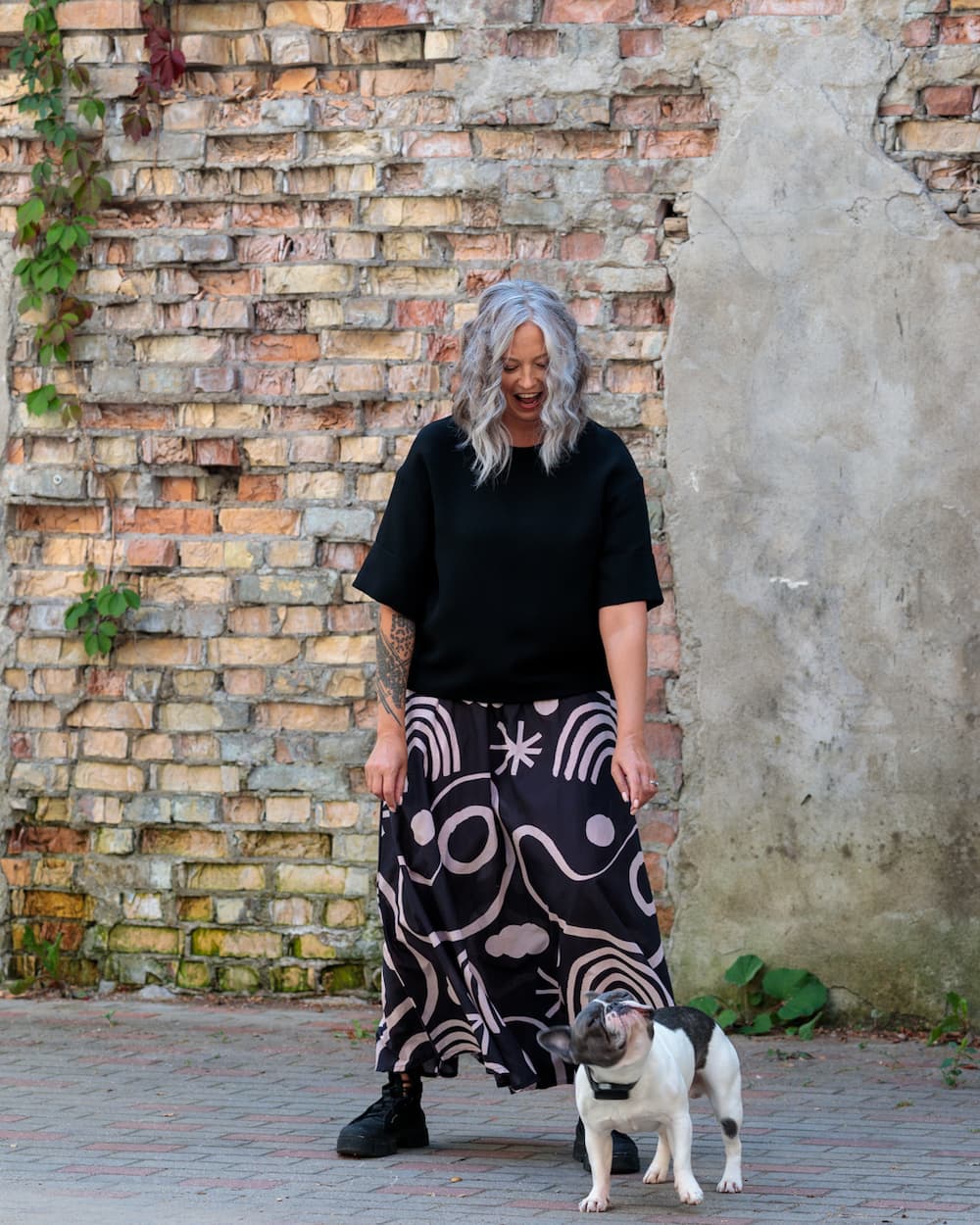 Skirt in Cotton "Black with Abstract Stripes"