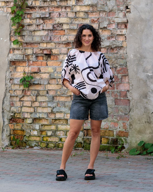 Top in Cotton "White with Abstract Stripes"