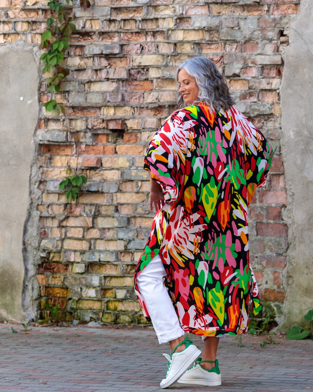 Kimono in Silk "Bright on Black"
